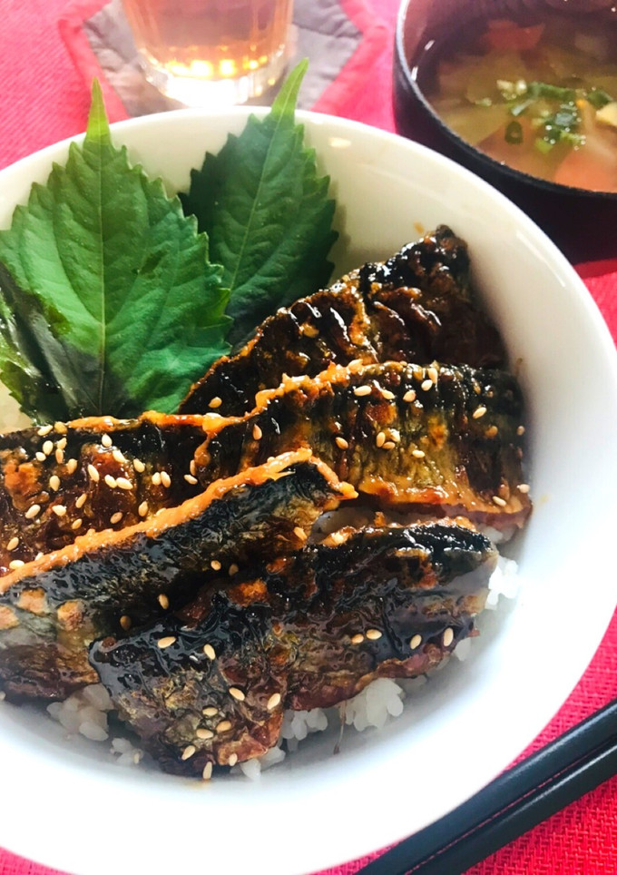 超簡単☆10分でサンマの蒲焼き丼-レシピのメイン写真