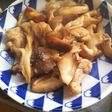 きのこと鶏肉のバター炒め