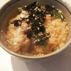 รูปของ 自分で作るよ♪朝の鮭茶漬け