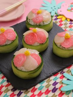 きゅうりで巻く帆立のお花寿司♡-レシピのメイン写真