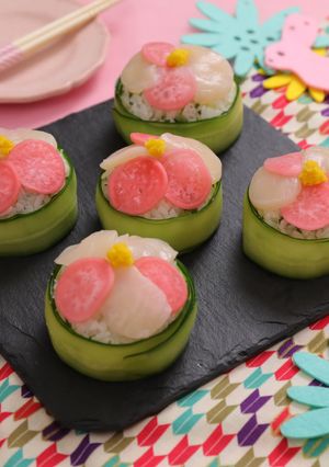 きゅうりで巻く帆立のお花寿司♡-レシピのメイン写真