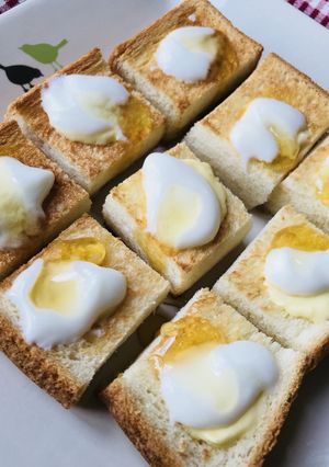 カナッペ風☆はちみつ＆ヨーグルトトースト-レシピのメイン写真