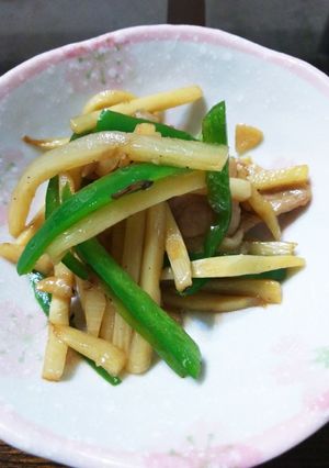 簡単！!豚コマ肉で青椒肉絲風炒め-レシピのメイン写真