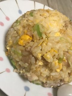 旦那大絶賛!豚バラのガーリックチャーハン-レシピのメイン写真