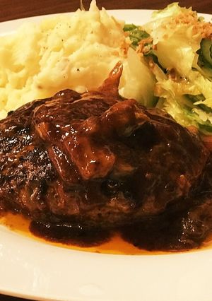 子供に大人気♡基本のふっくらハンバーグ-レシピのメイン写真