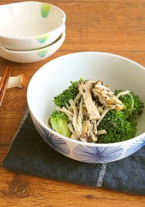 和総菜◎ブロッコリーときのこの胡麻ポン♪-レシピのメイン写真