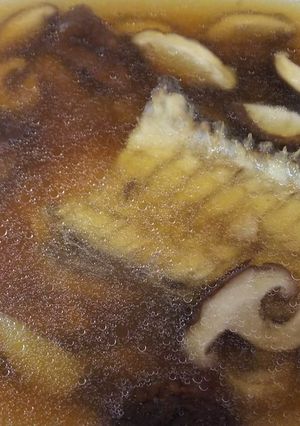 簡単絶品・魚のアラと椎茸のスープ-レシピのメイン写真