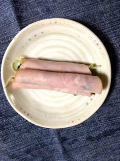 ゆでる!ハムカイワレ巻き-レシピのメイン写真