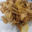 豚肉としめじの味噌マヨ炒め