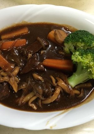 市販ルーで本格ビーフシチュー-レシピのメイン写真