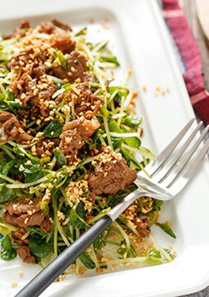 牛のオイスター炒めと豆苗のナッツサラダ-レシピのメイン写真