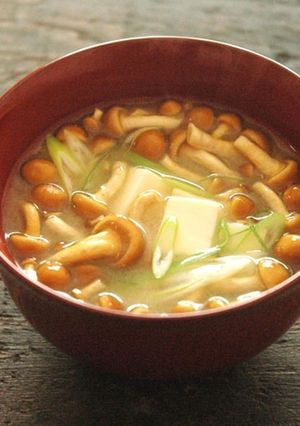なめこと豆腐の味噌汁-レシピのメイン写真