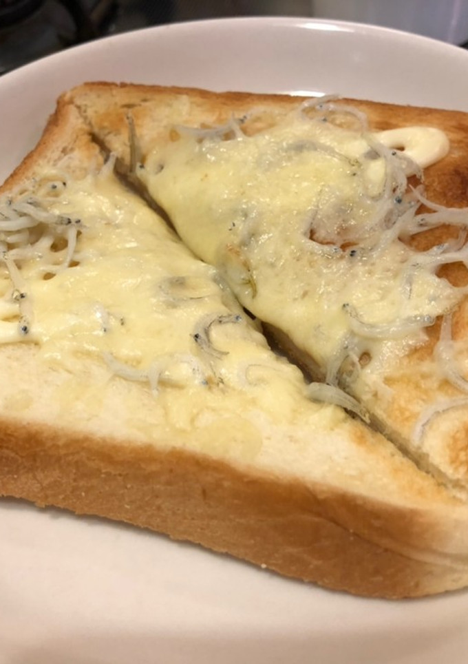 チーズしらすトースト-レシピのメイン写真