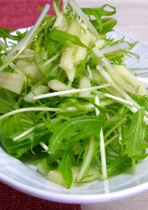パパッと簡単！水菜とりんごのサラダ-レシピのメイン写真