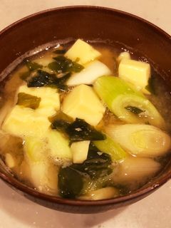 卵豆腐♡長ねぎとワカメの味噌汁-レシピのメイン写真