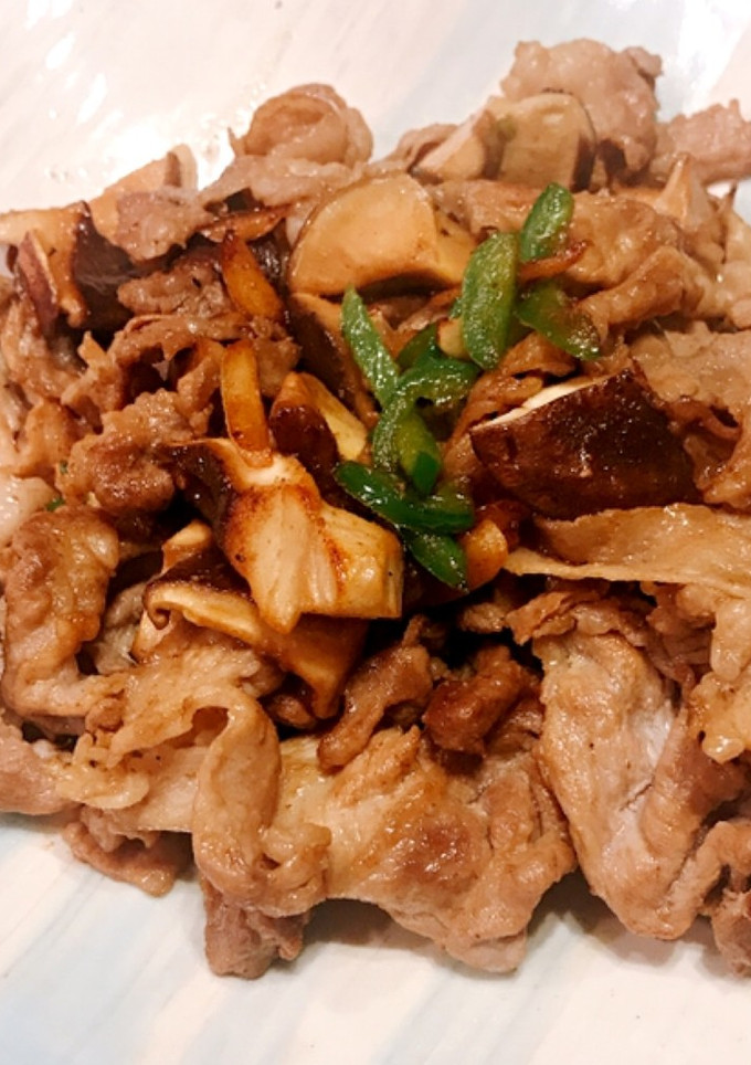 簡単！椎茸と豚肉のにんにくバター炒め-レシピのメイン写真