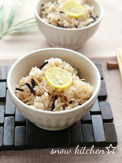 新生姜とひじきの炊き込みご飯-レシピのメイン写真