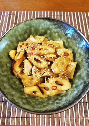 アムウェイの鍋でレンコンと竹輪の甘辛煮-レシピのメイン写真