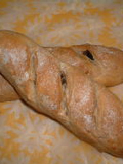 ★全粒粉で作る!いちじくパン-レシピのメイン写真
