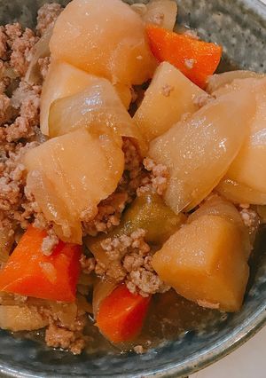 ストウブでかんたん肉じゃが-レシピのメイン写真