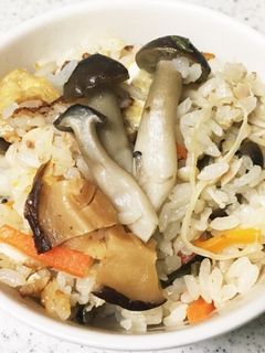 きのこたっぷり炊き込みご飯-レシピのメイン写真