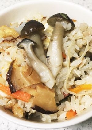 きのこたっぷり炊き込みご飯-レシピのメイン写真