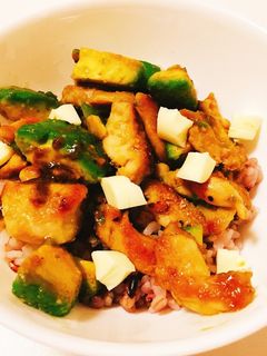鶏アボカド丼-レシピのメイン写真