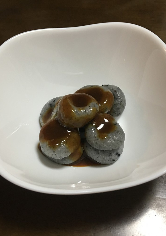 黒ごまの黒豆茶団子-レシピのメイン写真