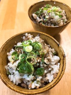 小松菜と舞茸と挽き肉の混ぜごはん-レシピのメイン写真