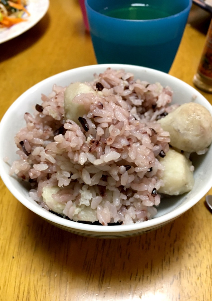 簡単で美味しい里芋と黒米のご飯！-レシピのメイン写真