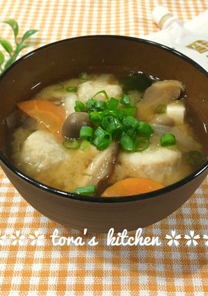 簡単☘️市販の鶏団子&塩麹入り味噌汁-レシピのメイン写真