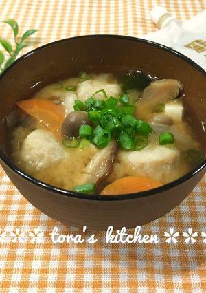 簡単☘️市販の鶏団子&塩麹入り味噌汁-レシピのメイン写真