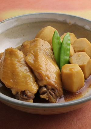 手羽先と里芋の黒酢煮(権太呂だし使用)-レシピのメイン写真