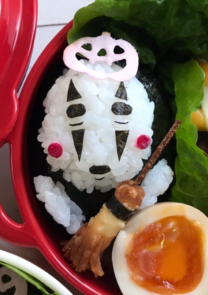 【簡単】キャラ弁 ハロウィン ほうき-レシピのメイン写真
