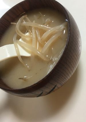超手抜き、節約おかず！もやしの味噌汁-レシピのメイン写真