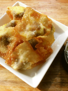 チーズカレーを皮で包んで、揚げワンタンに-レシピのメイン写真