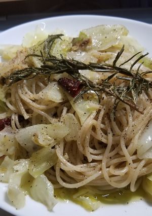 キャベツとアンチョビのペペロンチーノ♫-レシピのメイン写真