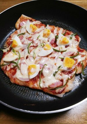 餅ピザ～冷蔵庫にあるもので♪-レシピのメイン写真