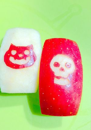 ハロウィン仕様りんご飾り切り♡お弁当に♪-レシピのメイン写真