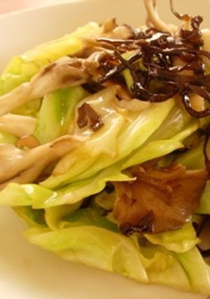 キャベツと舞茸の塩昆布バター炒め-レシピのメイン写真