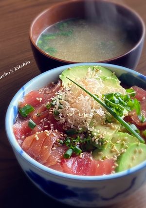 簡単マグロとアボカドの仲良し丼-レシピのメイン写真
