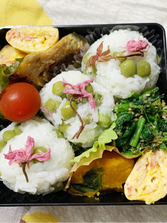 4/19エンドウ豆ご飯おにぎり弁当-レシピのメイン写真