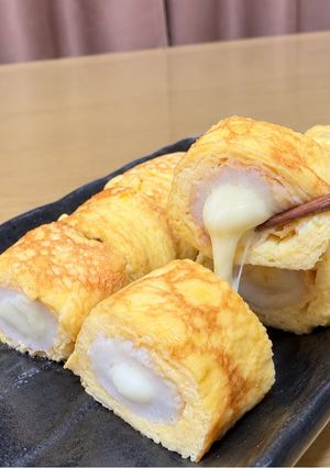 お弁当やおつまみにも！とろーりチーちく卵焼き-レシピのメイン写真