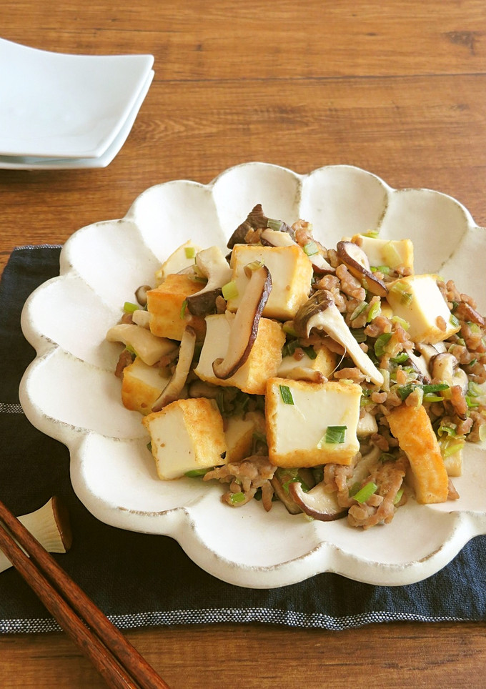 きのこと厚揚げと挽肉のピリ辛生姜醤油炒め-レシピのメイン写真