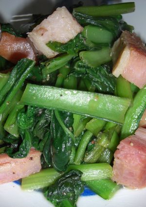 厚切りベーコンと小松菜のレモン胡椒炒め-レシピのメイン写真
