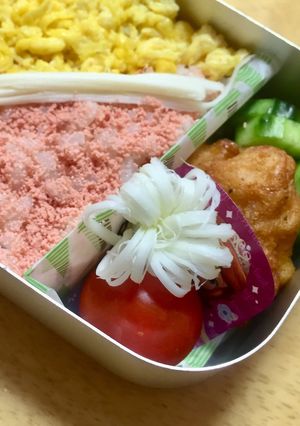 簡単さけるチーズでお花*お弁当、飾りに!-レシピのメイン写真