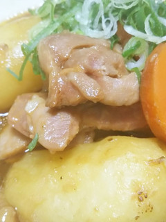 丸ごとじゃがいもと鳥の甘辛煮物-レシピのメイン写真