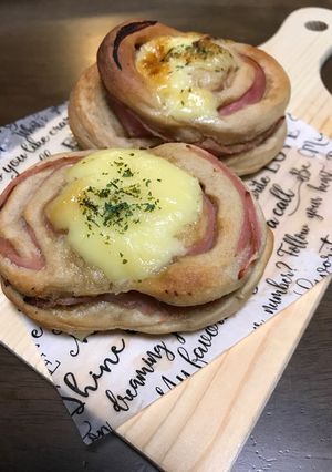 ハムパン♬ 全粒粉で〜-レシピのメイン写真