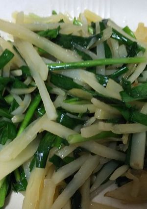 簡単中華・細切りジャガイモと青菜の塩炒め-レシピのメイン写真