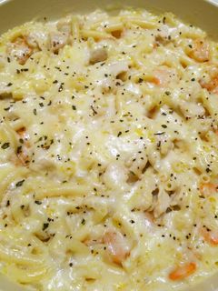 フライパンで鶏肉とエビのマカロニグラタン-レシピのメイン写真